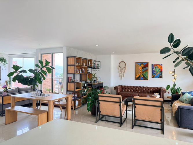Apartamento de 2 alcobas en venta en El Poblado, Medellín, 188 m² · foto 4 de 19