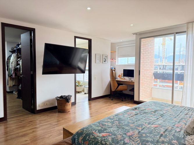 Apartamento de 2 alcobas en venta en El Poblado, Medellín, 188 m² · foto 17 de 19