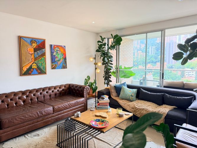 Apartamento de 2 alcobas en venta en El Poblado, Medellín, 188 m² · foto 2 de 19