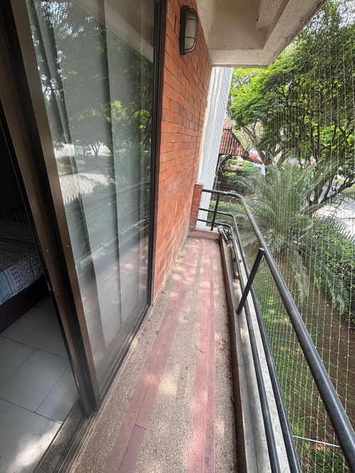 Apartamento de 3 alcobas en venta en El Limonar, Cali, 66 m² · foto 3 de 17