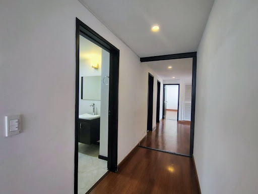 Apartamento en venta en Santa Barbara Central, Bogotá · foto 12 de 24