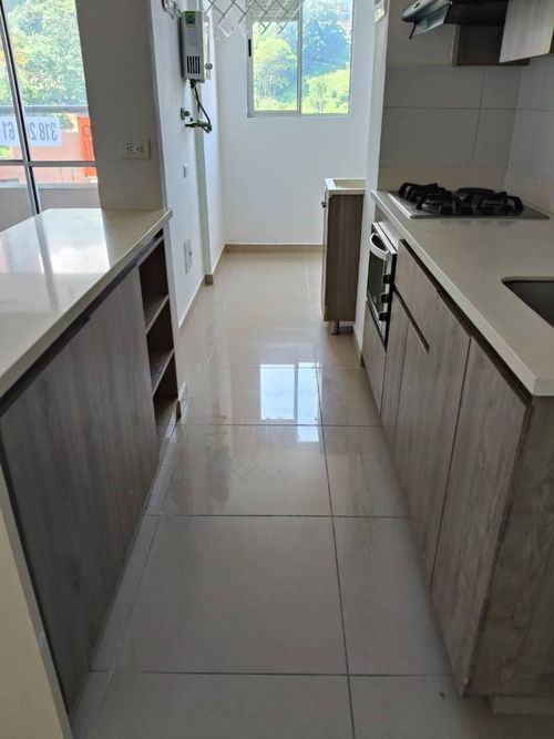 Apartamento de 3 alcobas en arriendo en Señorial, Envigado, 72 m² · foto 2 de 11