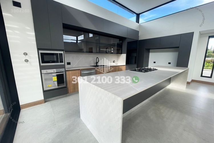 Casa de 4 alcobas en venta en Llano Grande, Rionegro, 510 m² · foto 8 de 24
