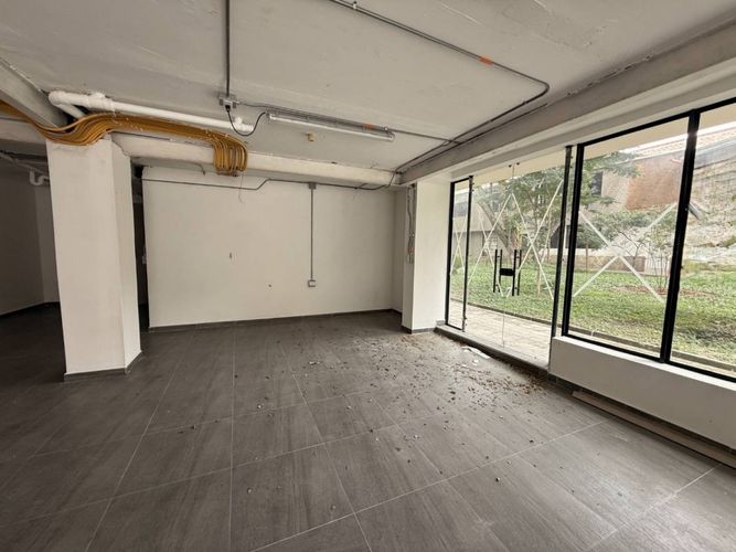 Local en arriendo en Los Colores, Medellín, 130 m² · foto 7 de 12