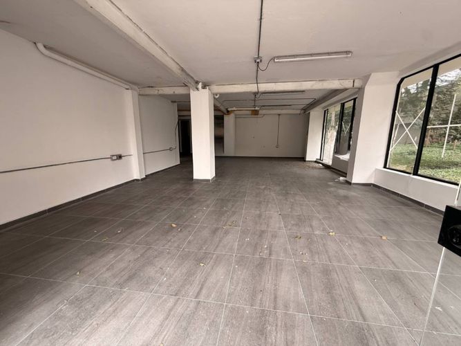 Local en arriendo en Los Colores, Medellín, 130 m² · foto 9 de 12