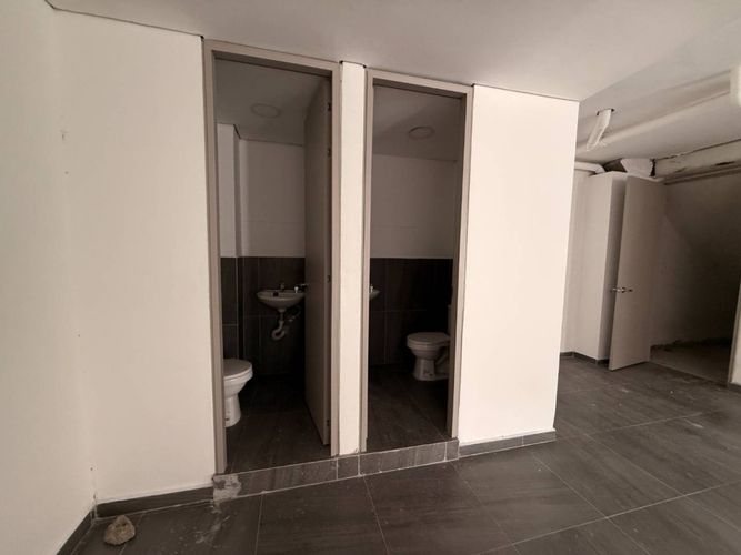 Local en arriendo en Los Colores, Medellín, 130 m² · foto 10 de 12