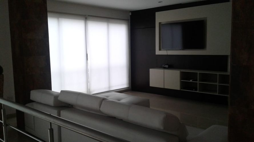 Casa de 4 alcobas en venta en Ciudad Jardin, Cali, 450 m² · foto 3 de 24