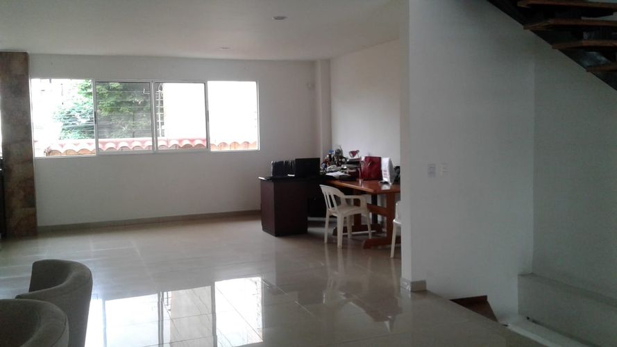 Casa de 4 alcobas en venta en Ciudad Jardin, Cali, 450 m² · foto 6 de 24