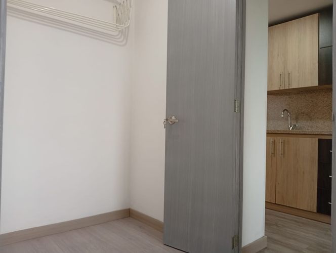 Apartamento de 4 alcobas en arriendo en Los Balsos, Medellín, 96 m² · foto 6 de 17