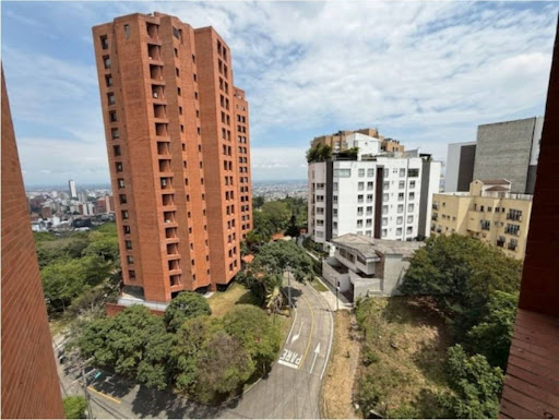 Apartamento en  Arriendo en La Arboleda, Cali