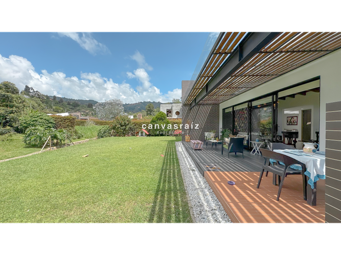 Casa de 3 alcobas en venta en La Mosca, Guarne, 340 m² · foto 3 de 17