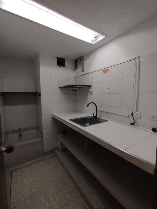 Edificio en arriendo en Sector Plaza De Bolivar, Pereira, 2600 m² · foto 17 de 24
