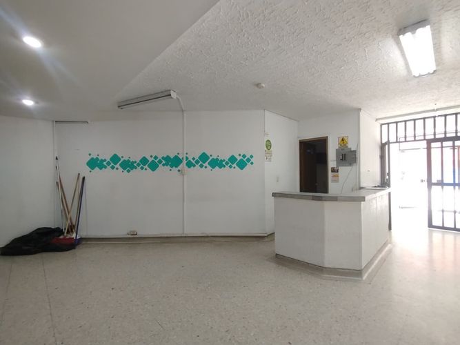 Edificio en arriendo en Sector Plaza De Bolivar, Pereira, 2600 m² · foto 2 de 24