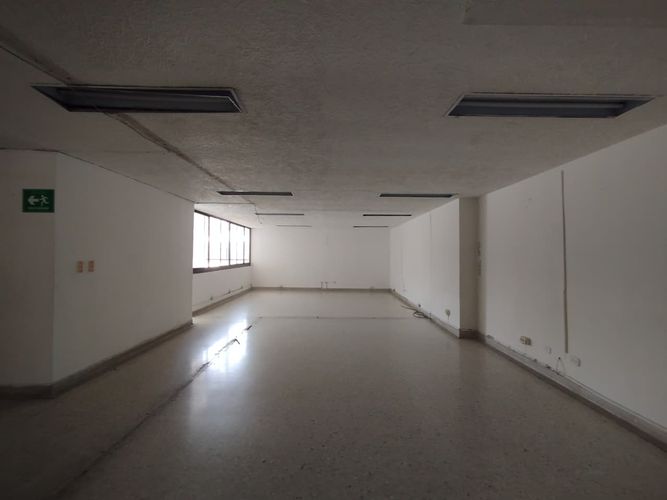 Edificio en arriendo en Sector Plaza De Bolivar, Pereira, 2600 m² · foto 13 de 24