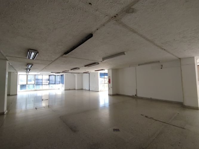 Edificio en arriendo en Sector Plaza De Bolivar, Pereira, 2600 m² · foto 21 de 24