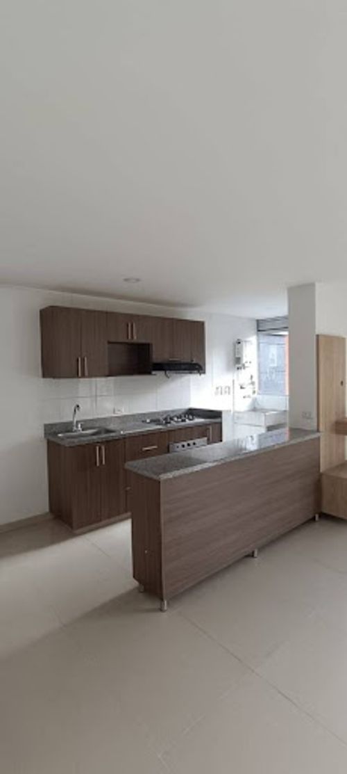 Apartamento de 3 alcobas en venta en Aves Maria, Sabaneta, 89 m² · foto 2 de 18