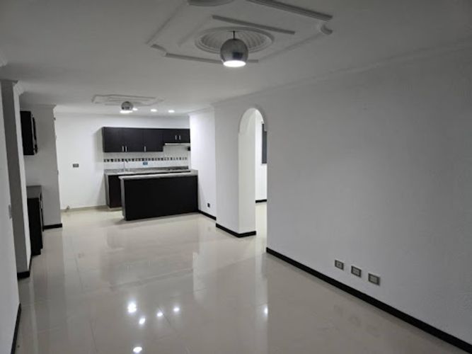 Apartamento de 3 alcobas en arriendo en Simesa, Medellín, 84 m² · foto 4 de 7