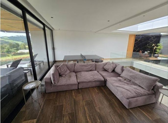 Casa de 5 alcobas en venta en Las Palmas, Envigado · foto 17 de 18