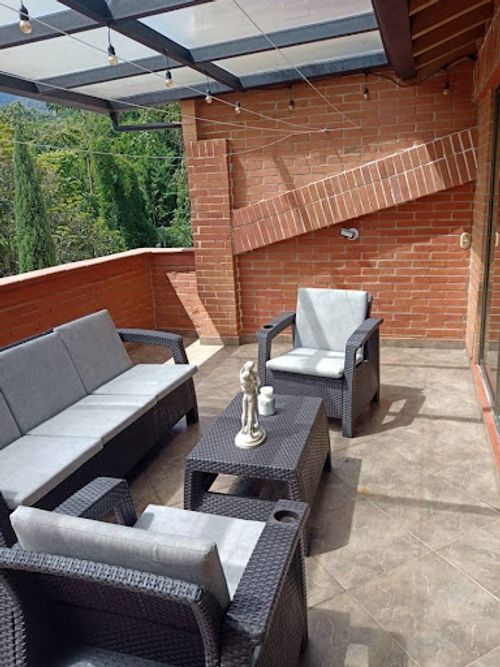 Casa de 3 alcobas en venta en Vereda San Jose, Sabaneta, 410 m² · foto 8 de 24