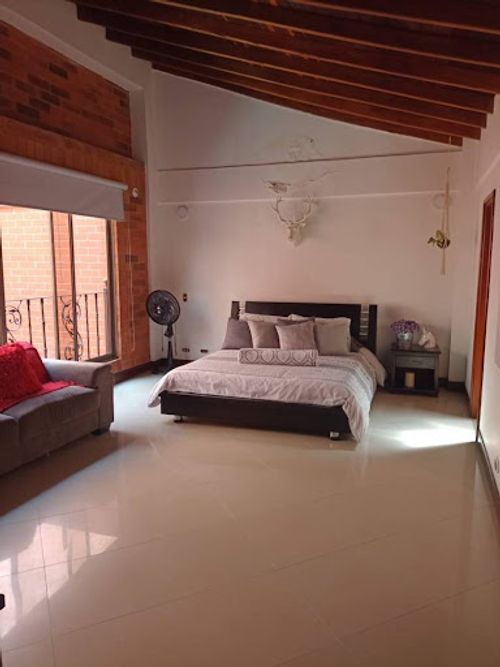 Casa de 3 alcobas en venta en Vereda San Jose, Sabaneta, 410 m² · foto 24 de 24