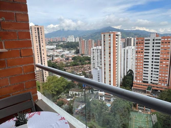 Apartamento de 2 alcobas en venta en El Trapiche, Sabaneta, 65 m² · foto 2 de 22