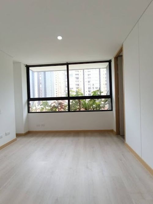 Apartamento de 2 alcobas en arriendo en Camino Verde, Envigado, 82 m² · foto 6 de 14