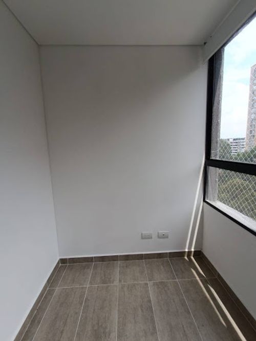 Apartamento de 2 alcobas en arriendo en Camino Verde, Envigado, 82 m² · foto 9 de 14