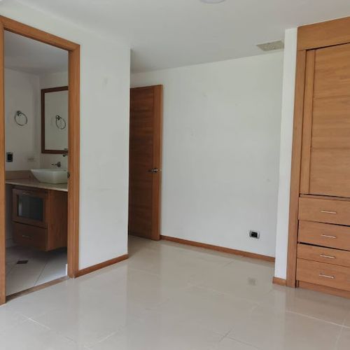 Apartamento de 3 alcobas en venta en Las Lomitas, Sabaneta, 115 m² · foto 5 de 17