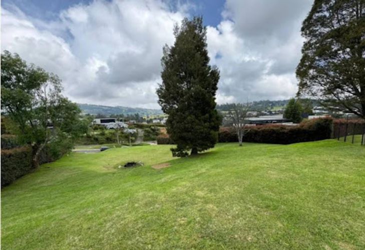 Lote en venta en Las Palmas, Envigado, 1935 m² · foto 2 de 5