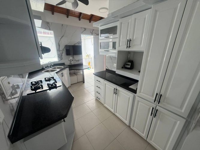 Casa de 4 alcobas en venta en Lagos Del Cacique, Bucaramanga, 167 m² · foto 2 de 21