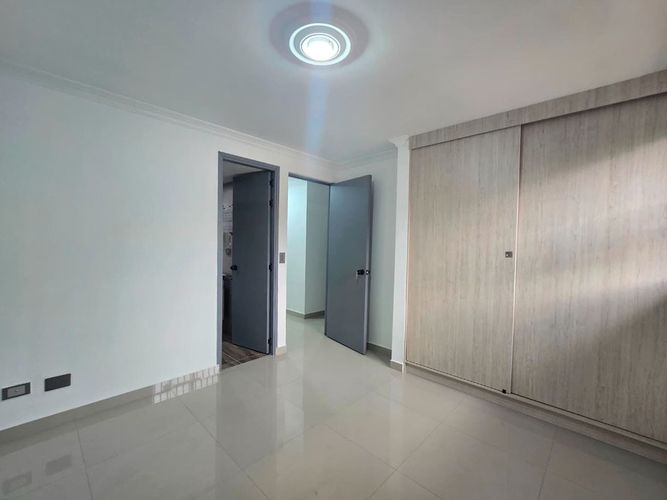 Apartamento de 3 alcobas en venta en Belén, Medellín, 76 m² · foto 10 de 17