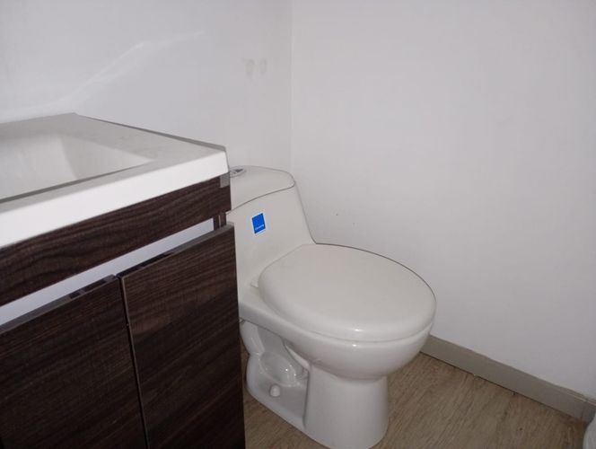 Oficina en arriendo en Laureles, Medellín, 64 m² · foto 3 de 8