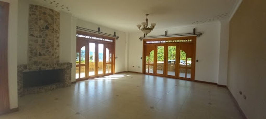 Casa de 5 alcobas en venta en Las Lomitas, Sabaneta, 614 m² · foto 9 de 24