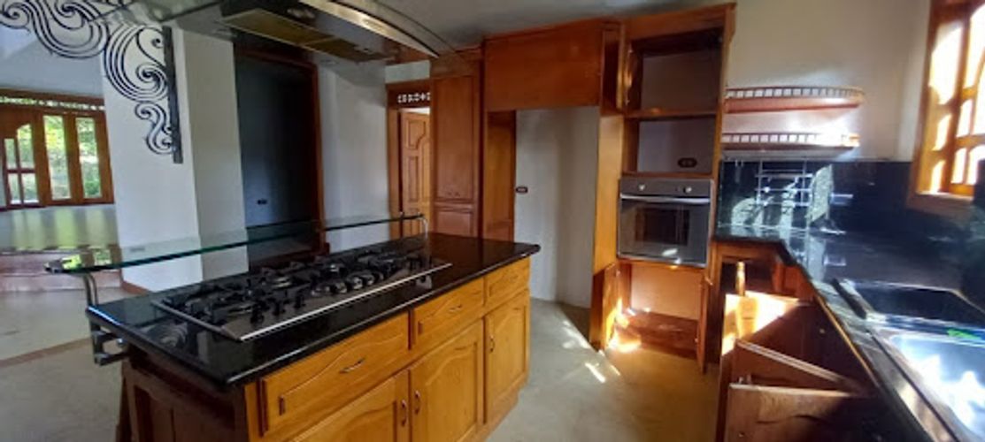 Casa de 5 alcobas en venta en Las Lomitas, Sabaneta, 614 m² · foto 13 de 24