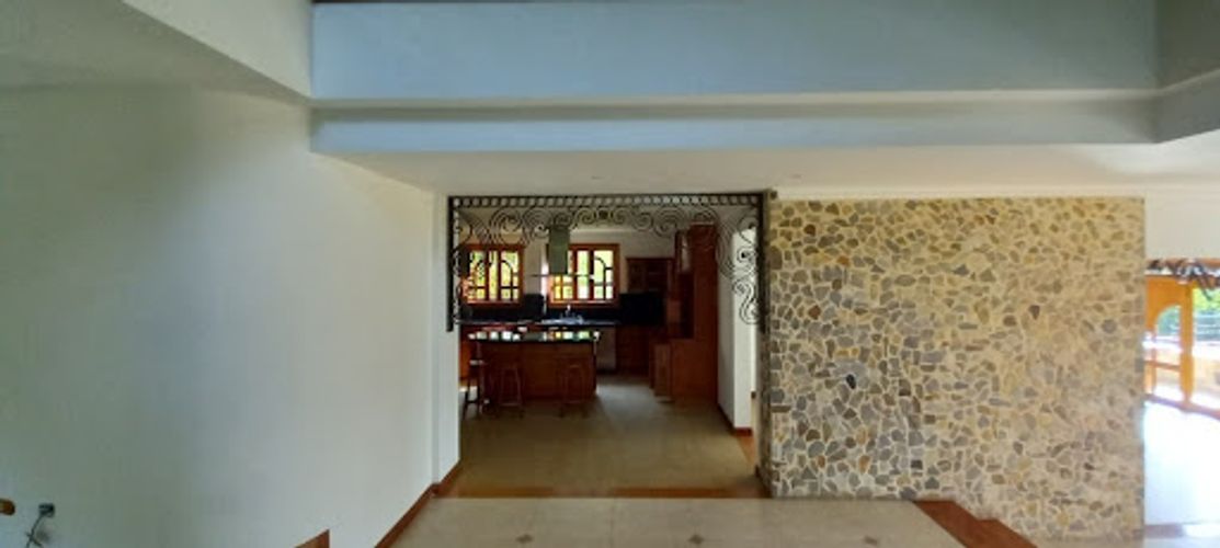 Casa de 5 alcobas en venta en Las Lomitas, Sabaneta, 614 m² · foto 14 de 24