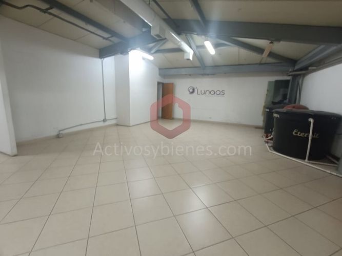 Bodega en arriendo en Laureles, Medellín, 1000 m² · foto 4 de 22