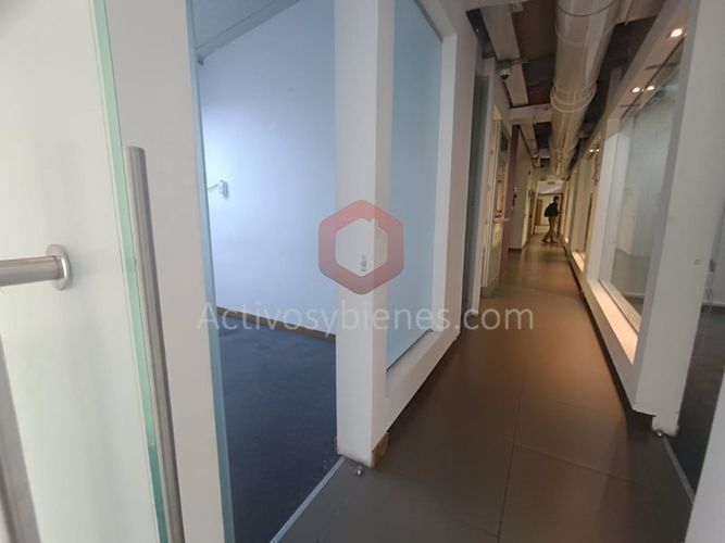 Bodega en arriendo en Laureles, Medellín, 1000 m² · foto 7 de 22