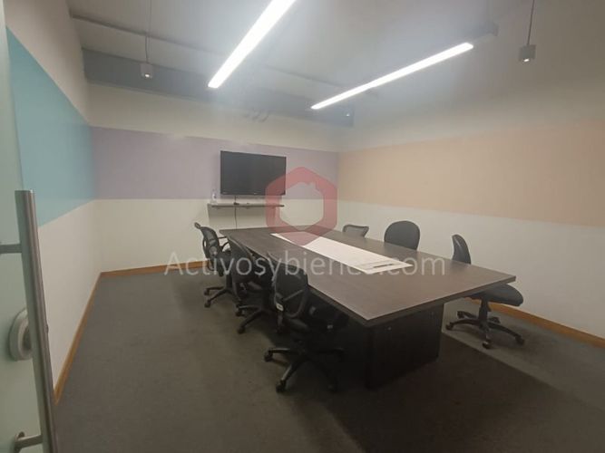 Bodega en arriendo en Laureles, Medellín, 1000 m² · foto 8 de 22