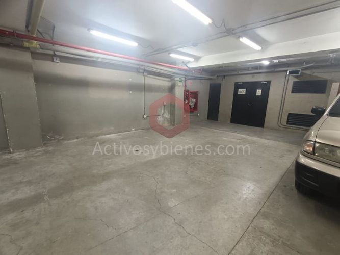 Bodega en arriendo en Laureles, Medellín, 1000 m² · foto 9 de 22