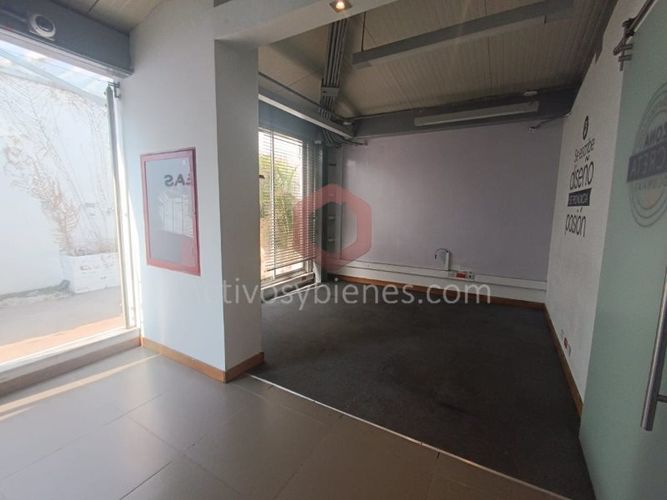 Bodega en arriendo en Laureles, Medellín, 1000 m² · foto 10 de 22