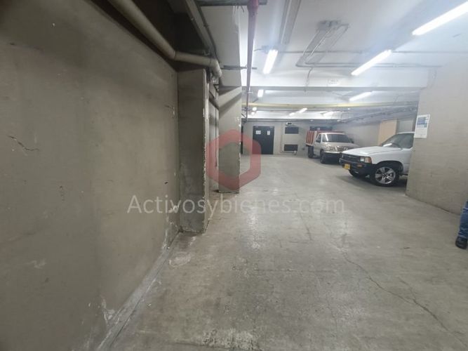 Bodega en arriendo en Laureles, Medellín, 1000 m² · foto 12 de 22