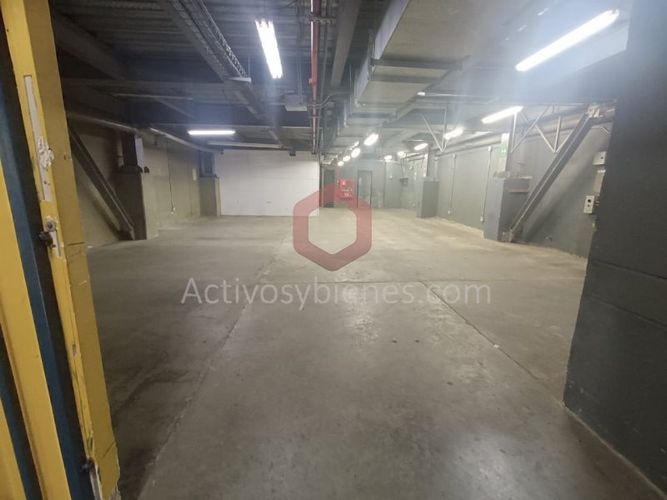 Bodega en arriendo en Laureles, Medellín, 1000 m² · foto 14 de 22