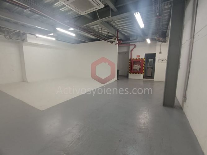 Bodega en arriendo en Laureles, Medellín, 1000 m² · foto 17 de 22