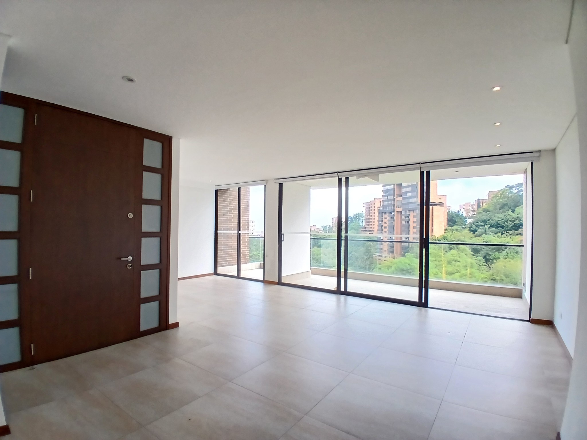 Apartamento en arriendo en El Poblado, Medellín · foto 6 de 19