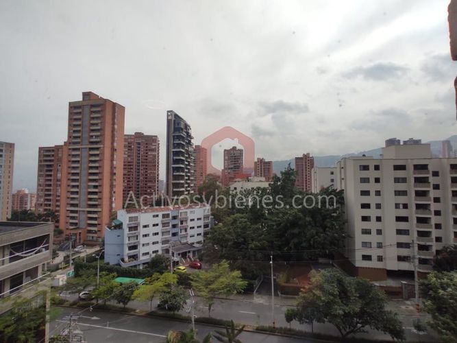 Apartamento de 3 alcobas en arriendo en Los Naranjos, Medellín, 150 m² · foto 6 de 19
