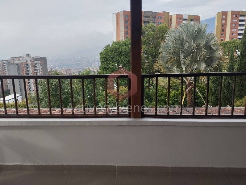 Casa en Arriendo en Llano Grande, Envigado
