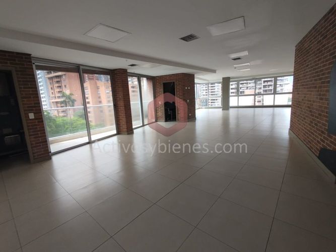 Oficina en arriendo en Milla De Oro, Medellín, 300 m² · foto 5 de 18