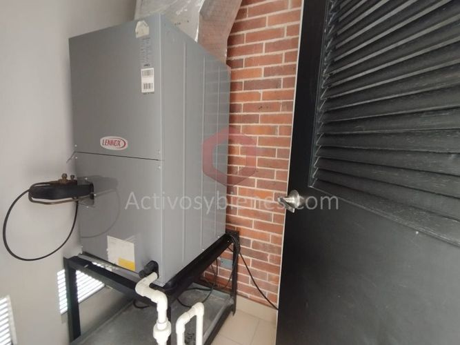 Oficina en arriendo en Milla De Oro, Medellín, 300 m² · foto 9 de 18