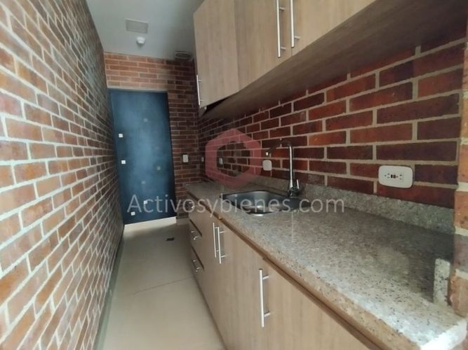 Oficina en arriendo en Milla De Oro, Medellín, 300 m² · foto 10 de 18