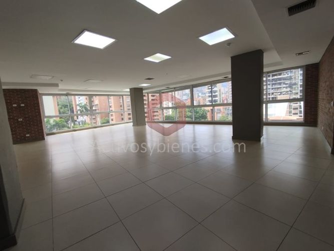 Oficina en arriendo en Milla De Oro, Medellín, 300 m² · foto 16 de 18